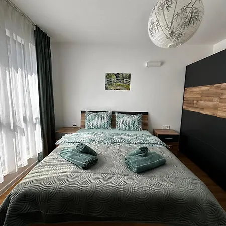 Delux 3 - до казино риц и пешеходния Appartement